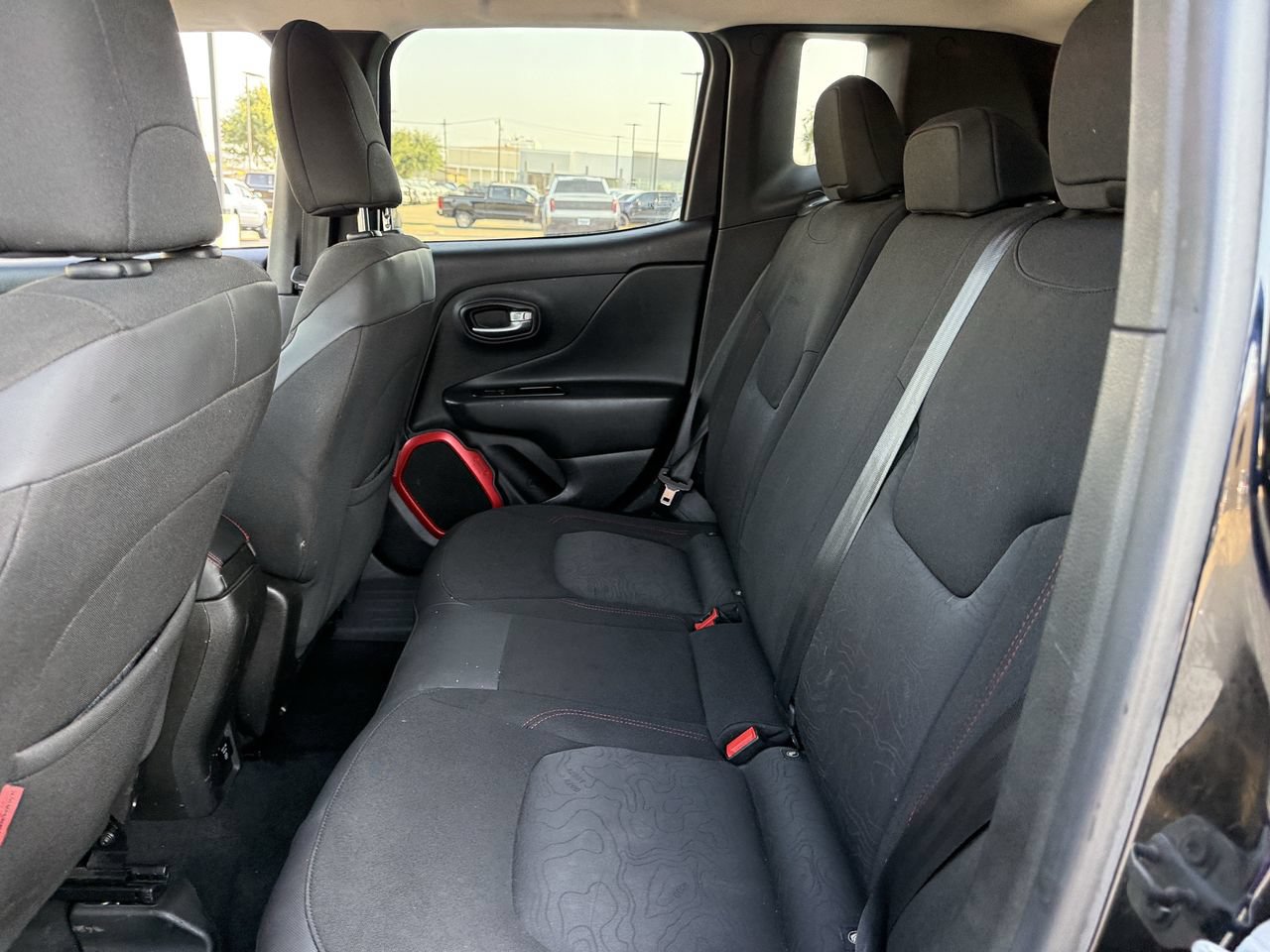 Used 2017 Jeep Renegade Trailhawk AWD/4WD image 26