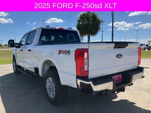 Used 2025 Ford F250 XLT w/ FX4 Off-Road Package image 5