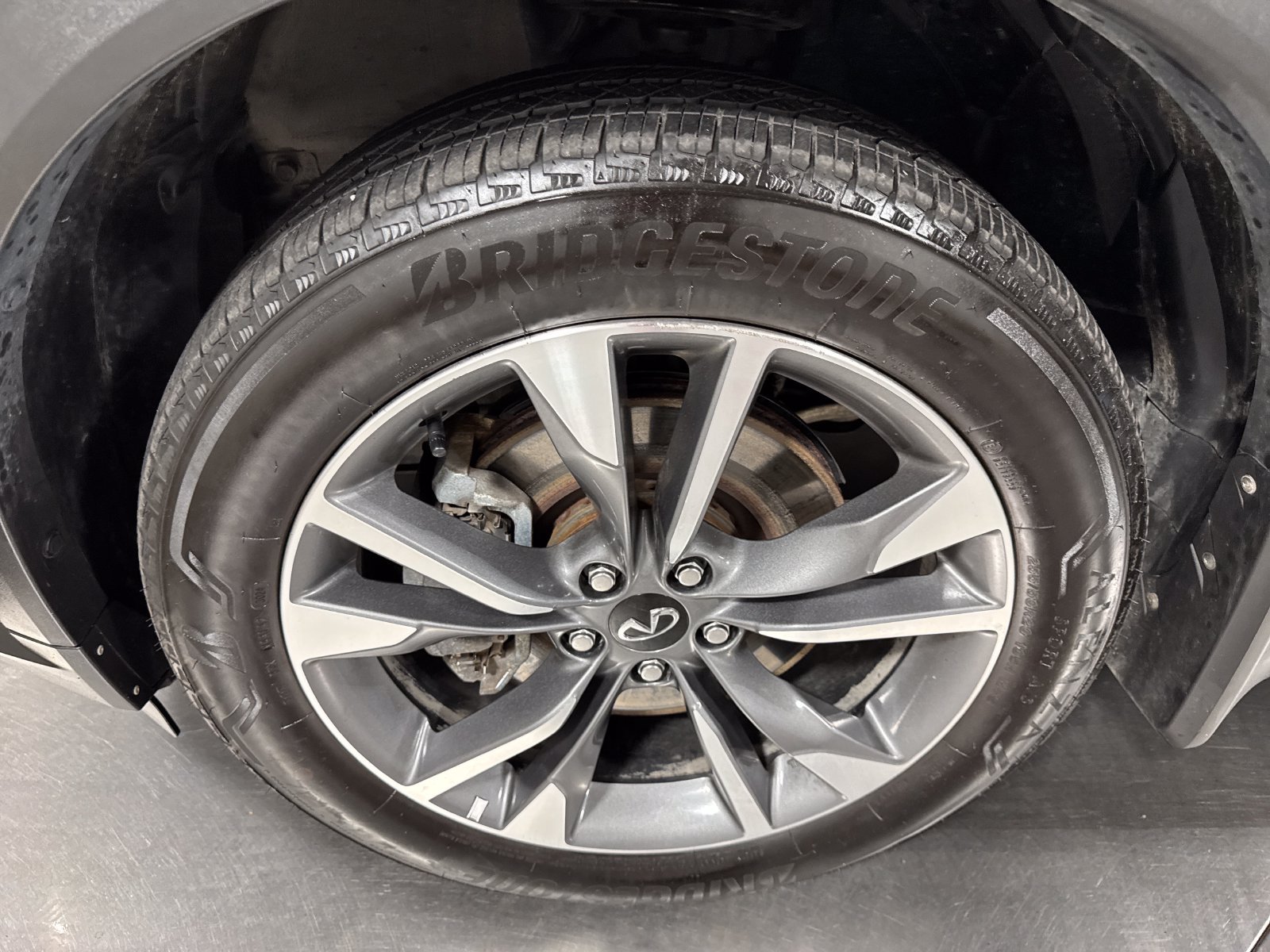 Used 2025 INFINITI QX60 Luxe AWD/4WD image 2