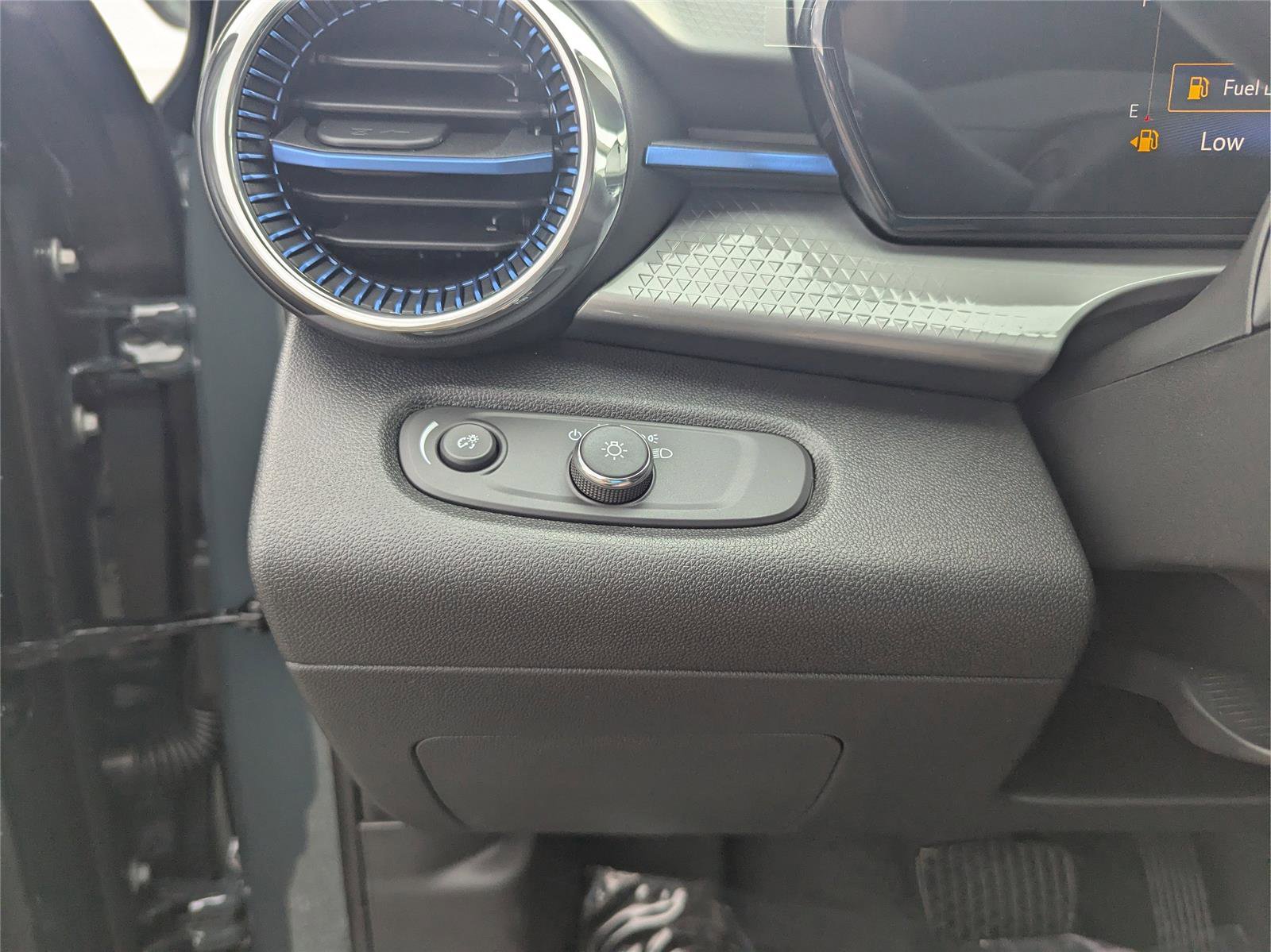 New 2026 Chevrolet Trax LT w/ Driver Confidence Package image 12