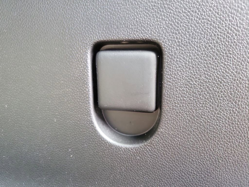 Used 2025 Chevrolet Traverse LT image 10