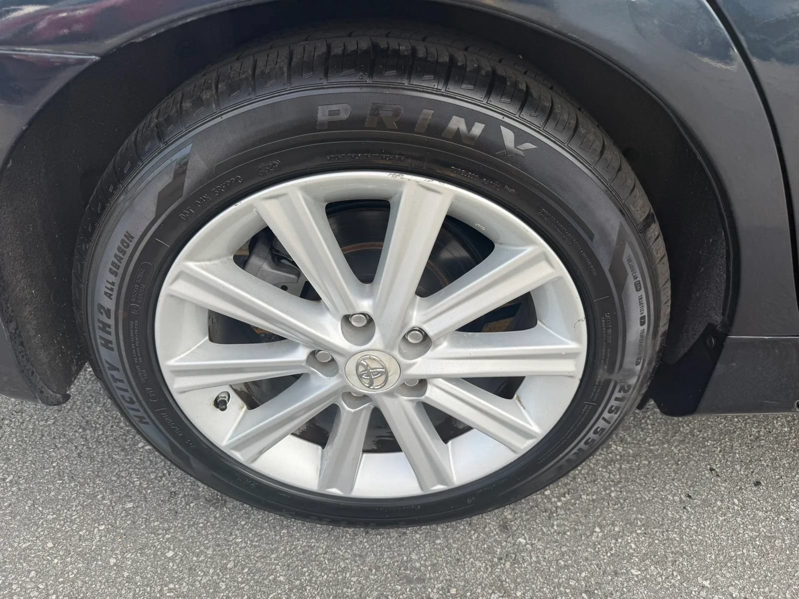 Used 2012 Toyota Camry XLE FWD image 11