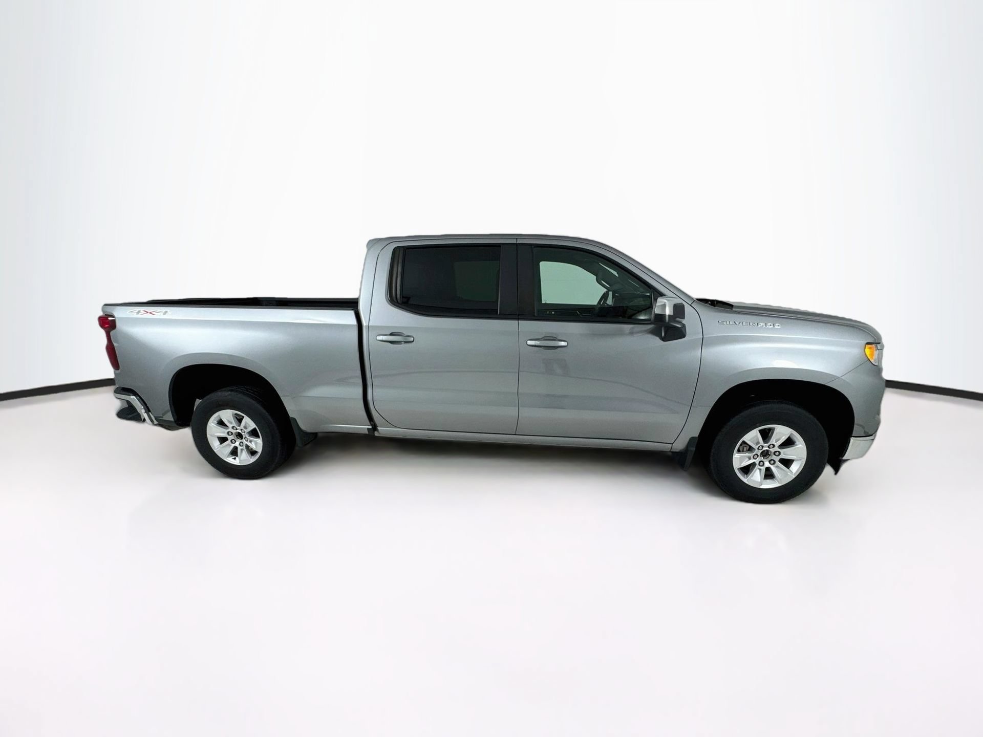 Used 2023 Chevrolet Silverado 1500 LT w/ Protection Package AWD/4WD image 9