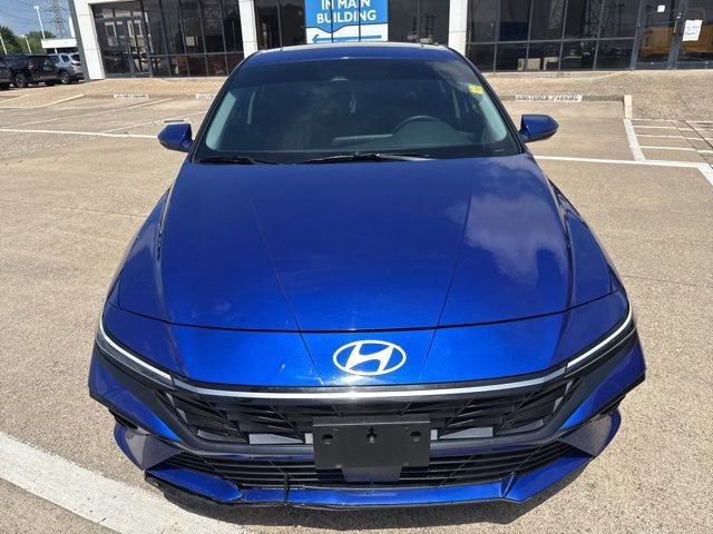Used 2024 Hyundai Elantra SEL w/ Convenience Package FWD image 5