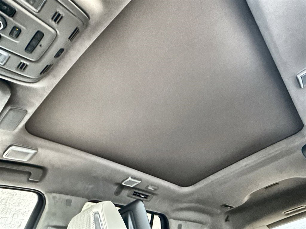 Certified 2024 Cadillac Escalade Sport Platinum w/ Heavy-Duty Trailer Package image 18