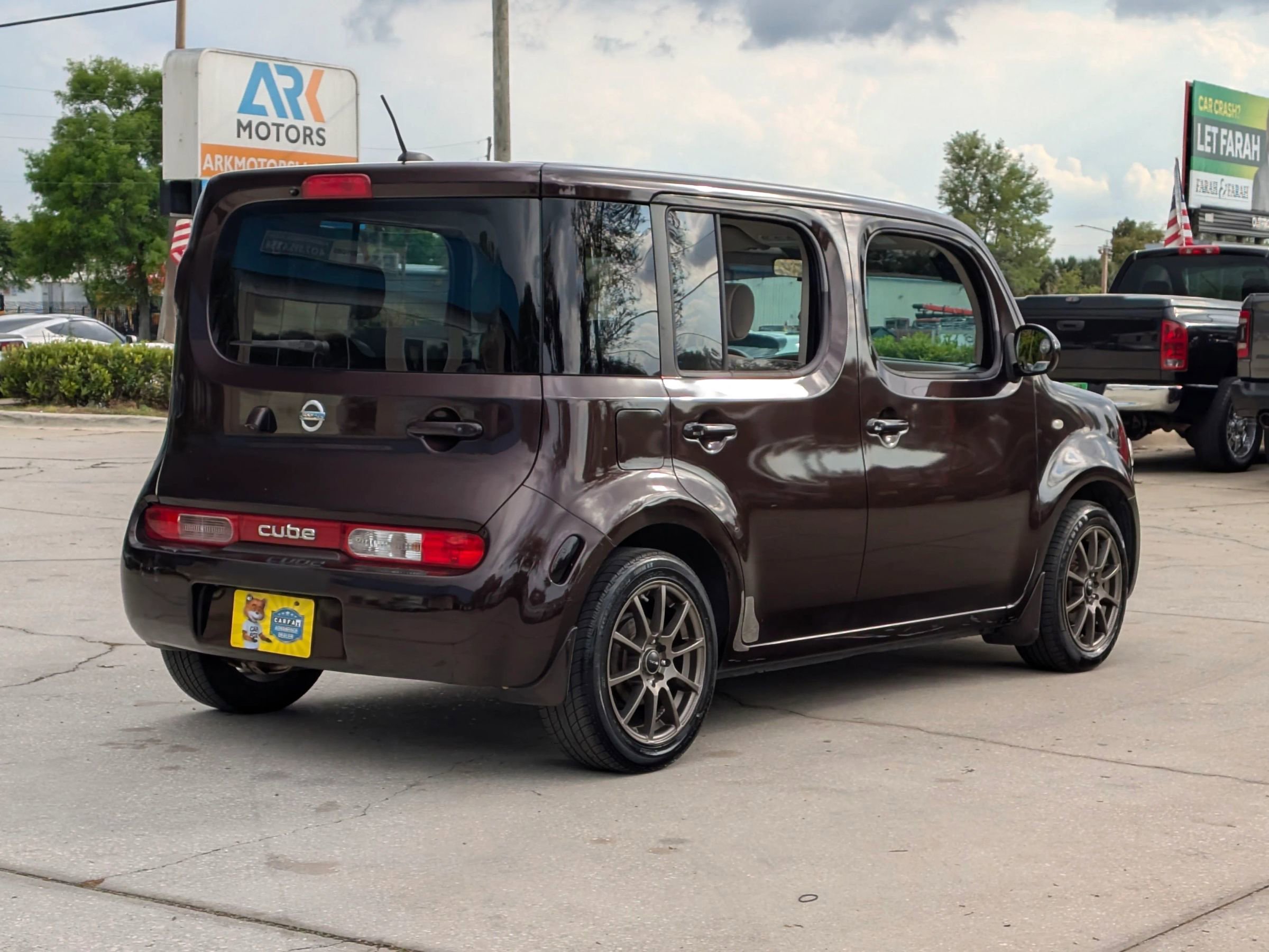 Used 2010 Nissan Cube 1.8 SL w/ SL Preferred Pkg FWD image 3