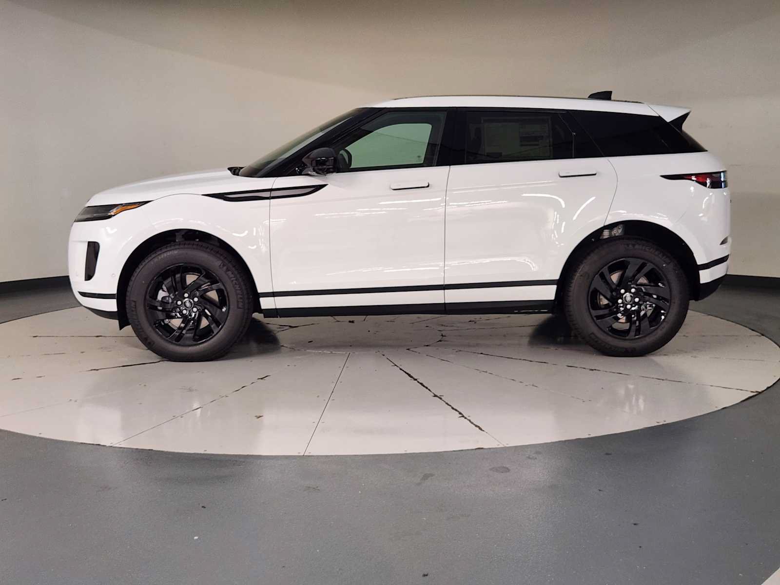 New 2026 Land Rover Range Rover Evoque S AWD/4WD image 5
