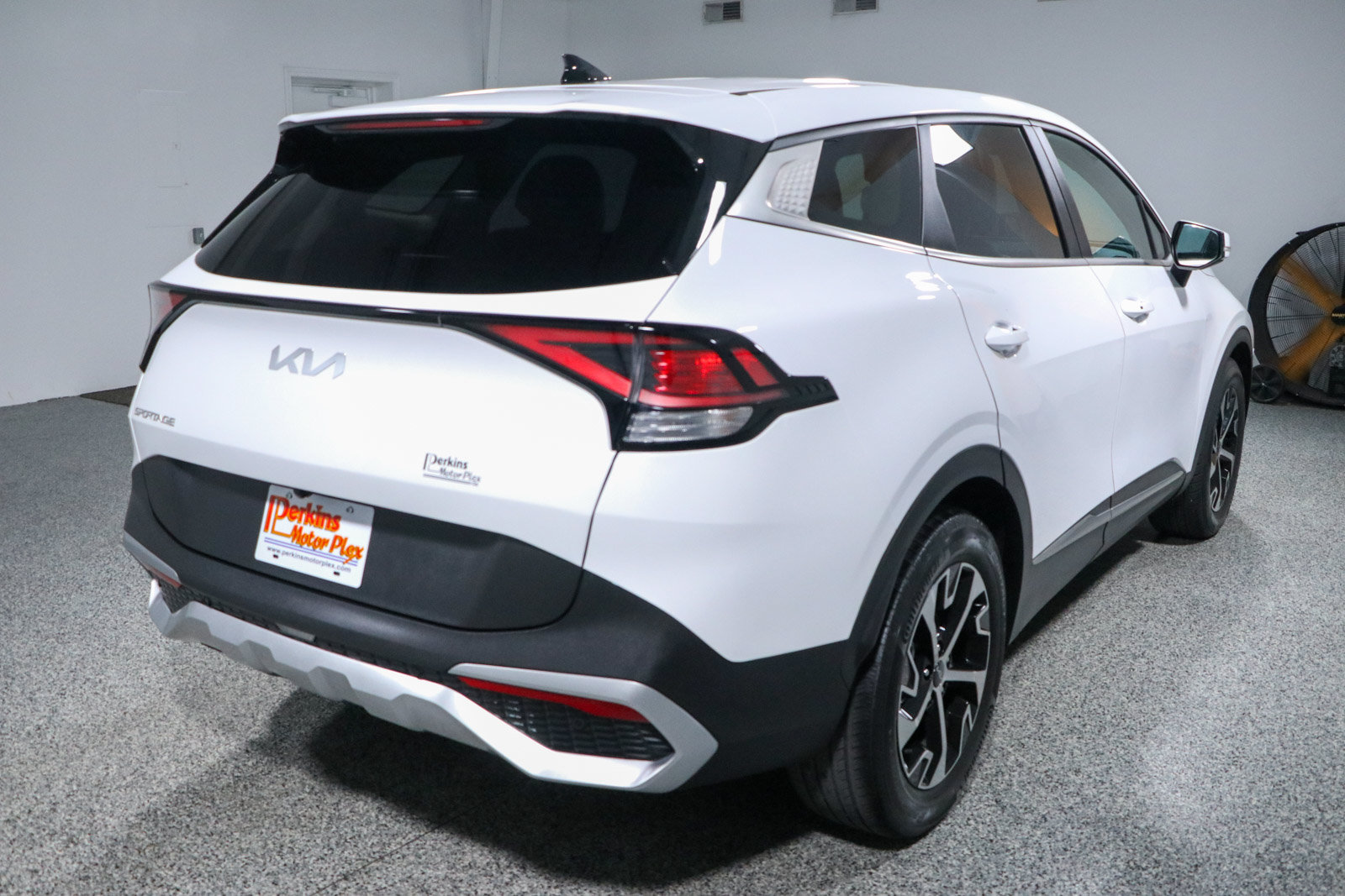 Used 2023 Kia Sportage EX FWD image 7