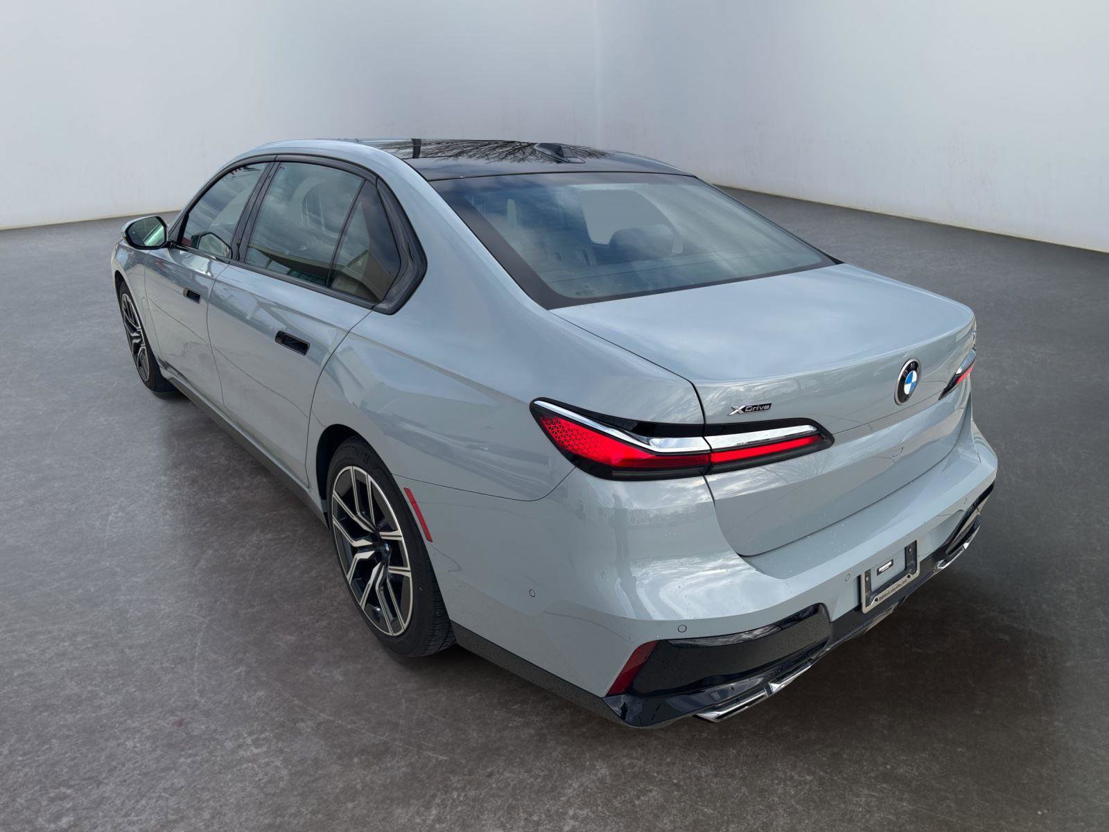 Certified 2023 BMW 760i xDrive image 16