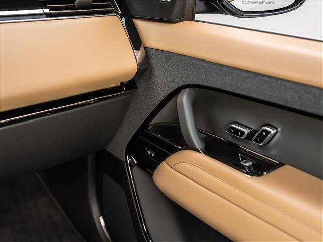 Used 2023 Land Rover Range Rover Sport SE image 29