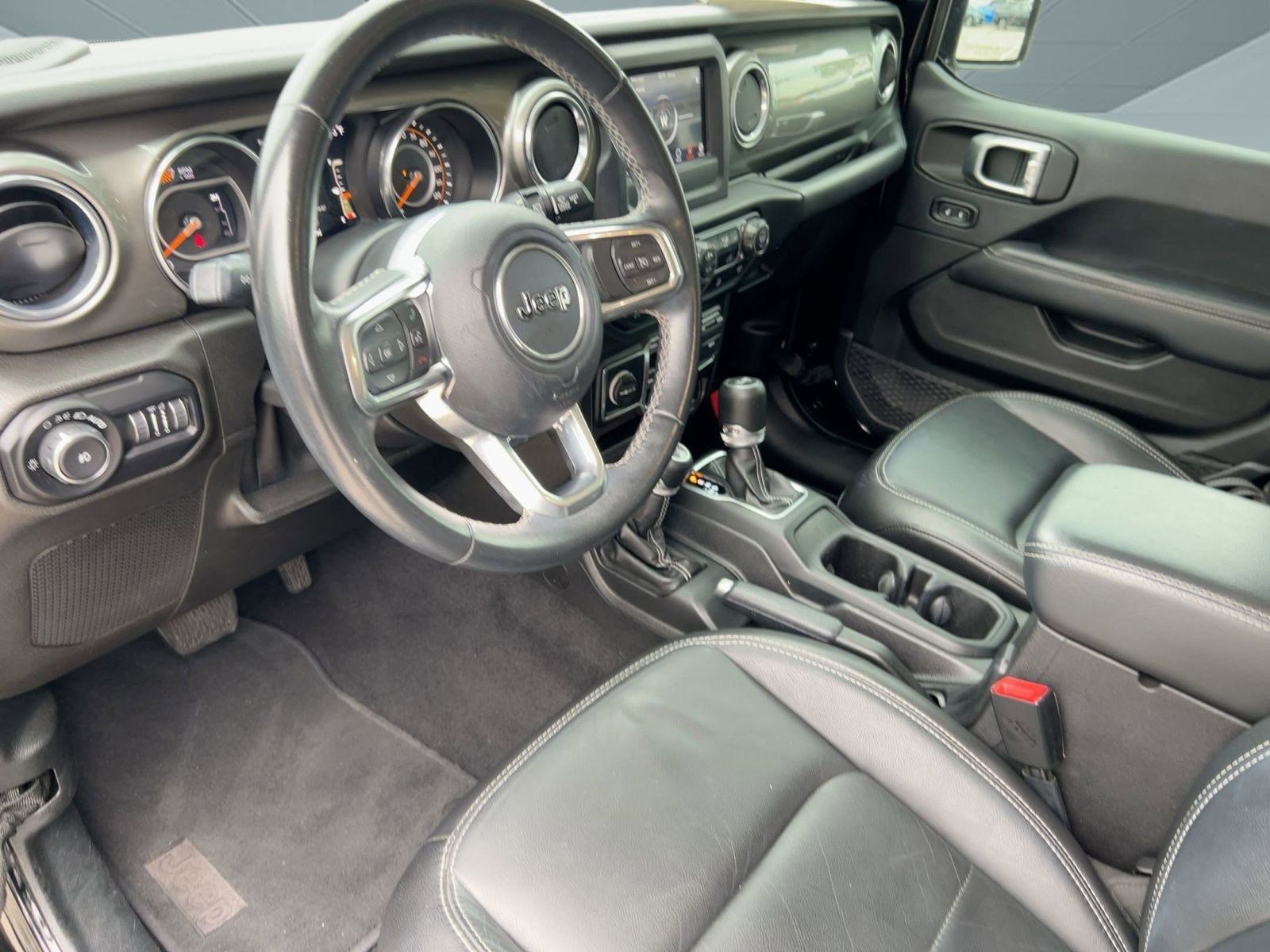 Used 2019 Jeep Wrangler Unlimited Sahara image 4