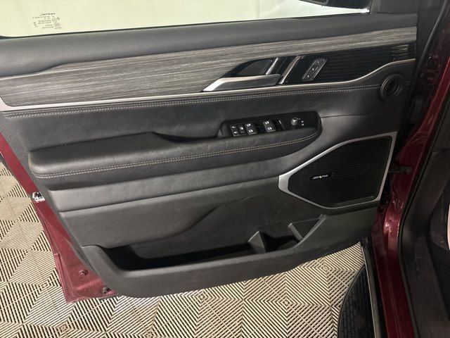 Used 2024 Jeep Wagoneer Series II image 19