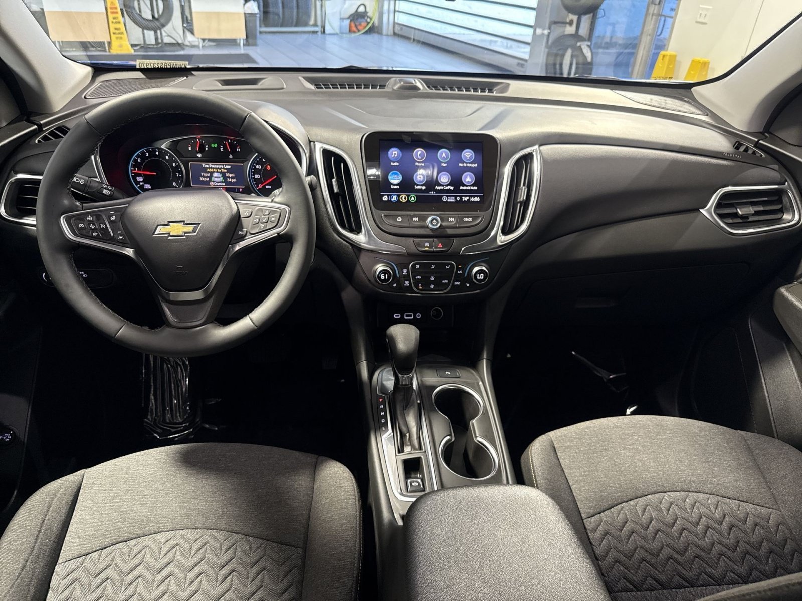 Used 2024 Chevrolet Equinox LT FWD image 24