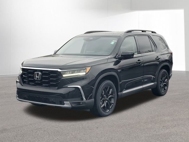 New 2025 Honda Pilot Touring image 1