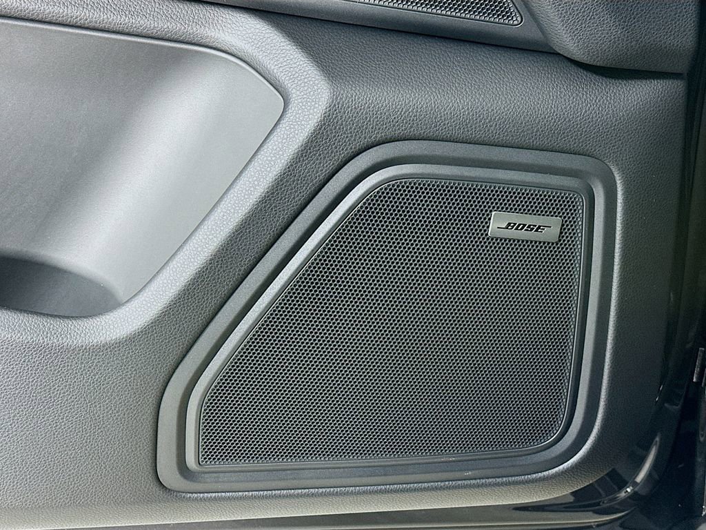 New 2025 Porsche Macan Turbo image 21