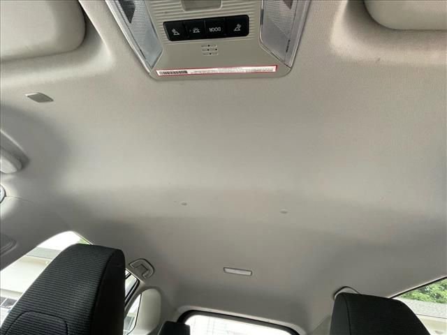Used 2023 Toyota RAV4 LE AWD/4WD image 5