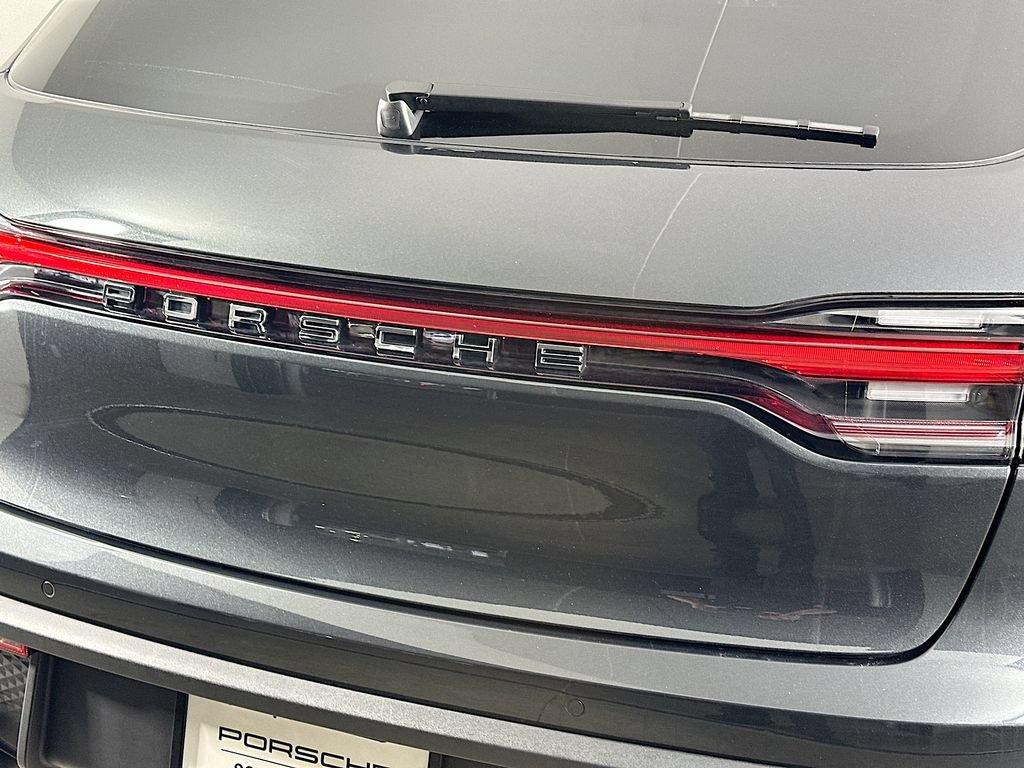 New 2025 Porsche Macan AWD/4WD image 34