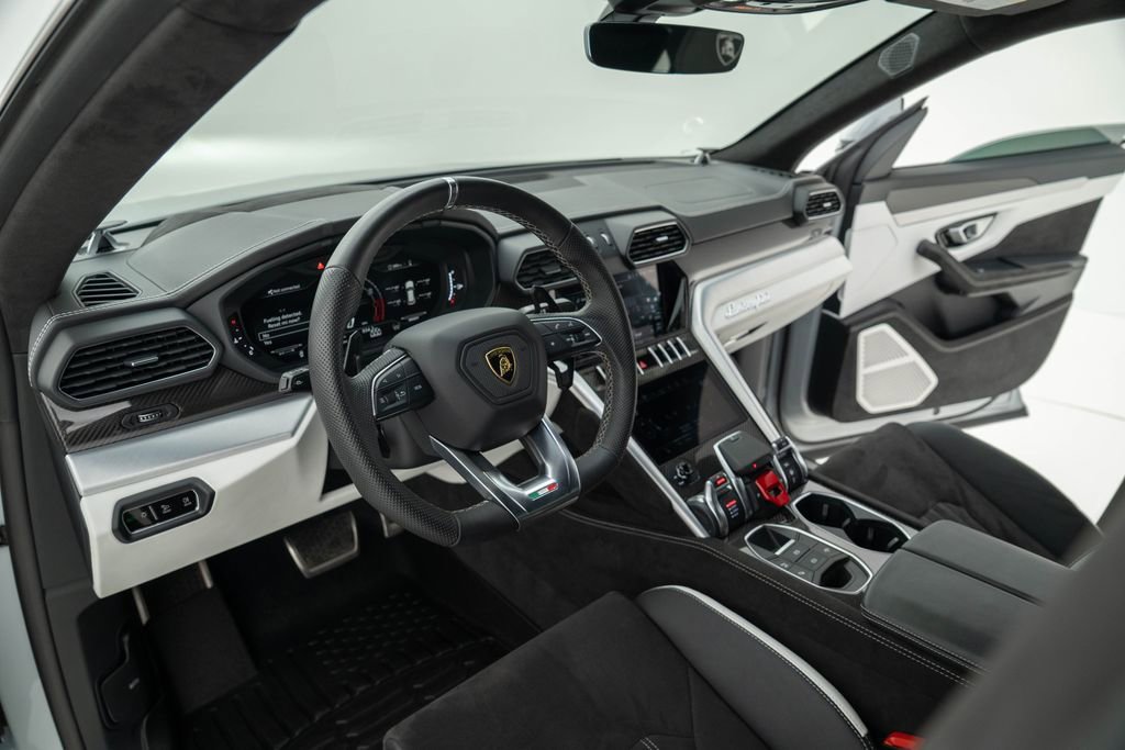 Used 2024 Lamborghini Urus S AWD/4WD image 15