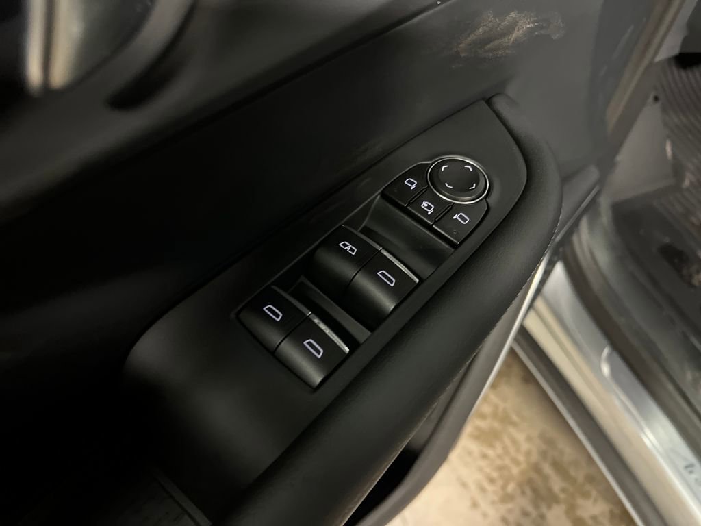 New 2026 Buick Enclave Avenir image 16