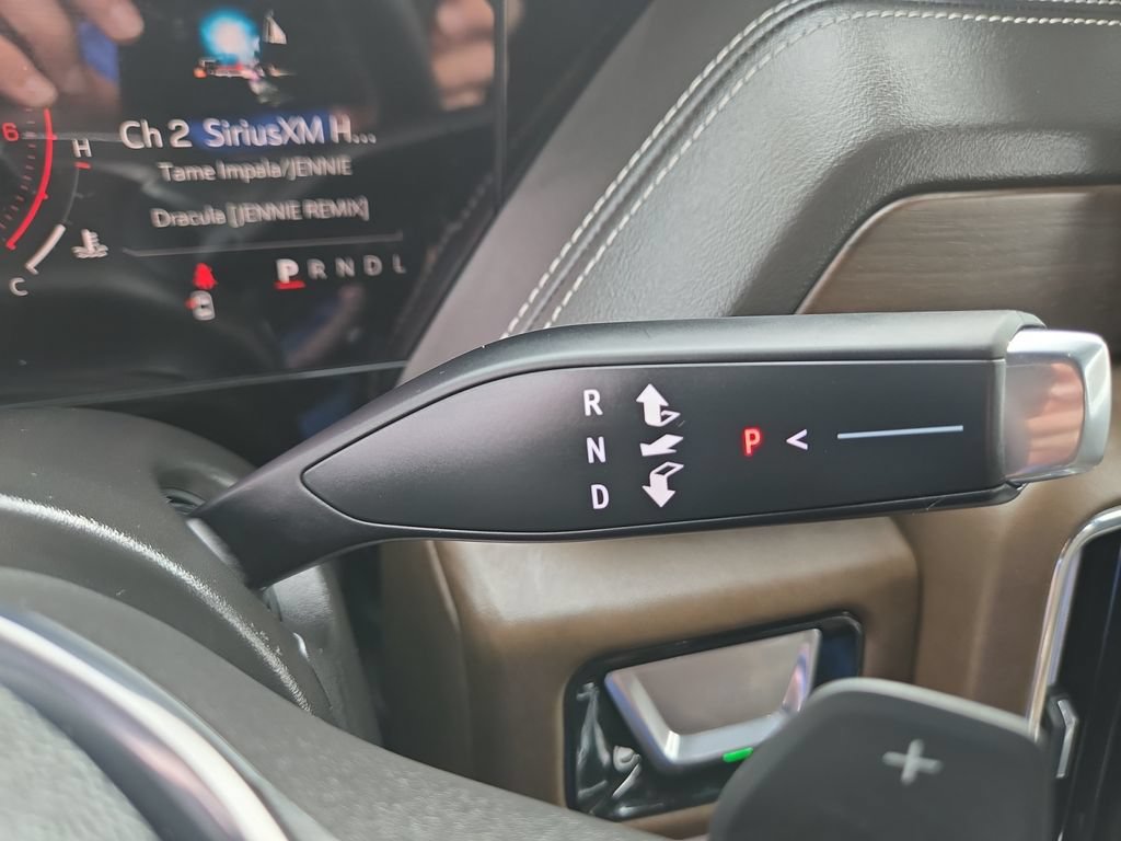 New 2026 GMC Yukon XL Denali Ultimate AWD/4WD image 32