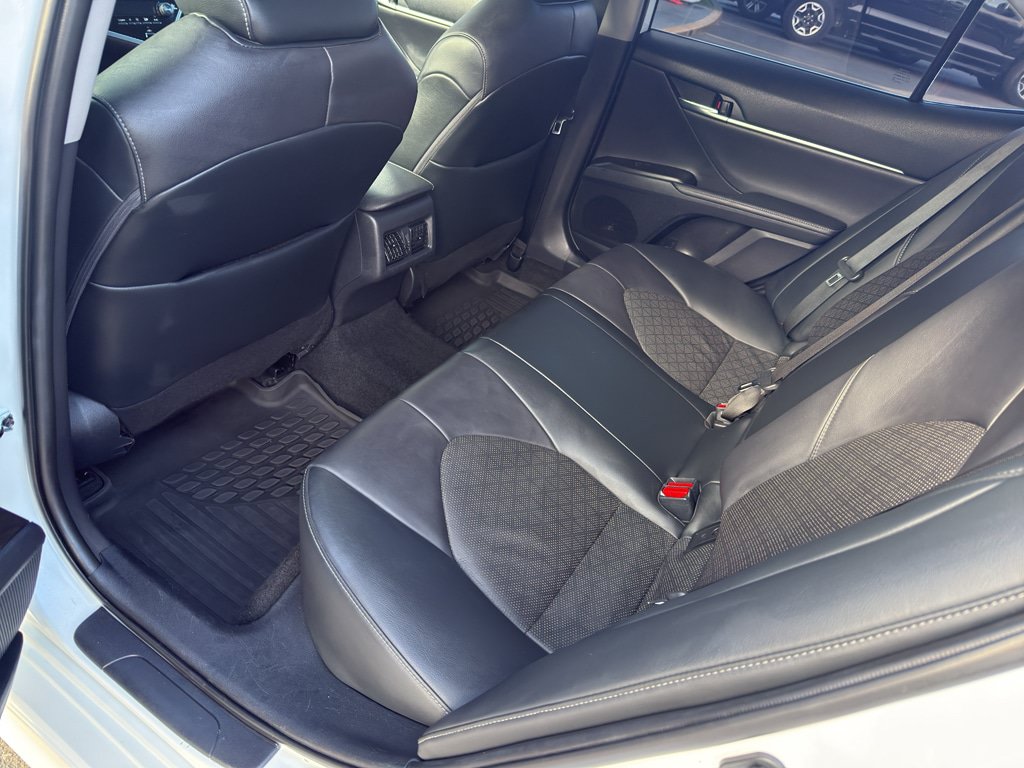 Used 2021 Toyota Camry XSE FWD image 15