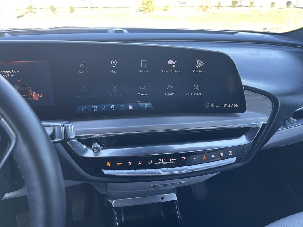 Certified 2024 Cadillac Lyriq Luxury image 27