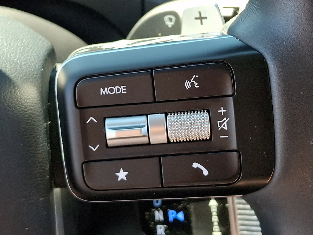 Used 2026 Hyundai Santa Fe SEL FWD image 21