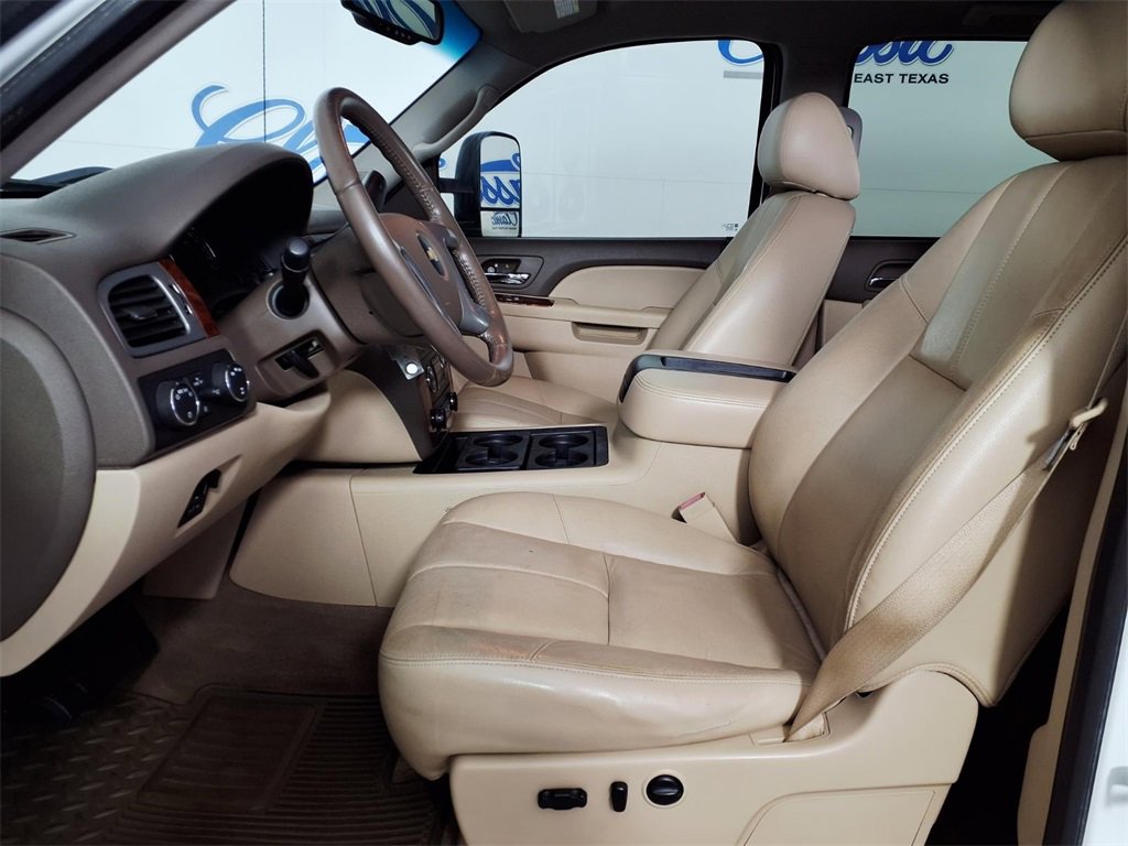 Used 2013 Chevrolet Silverado 3500 LTZ w/ LTZ Plus Package image 9