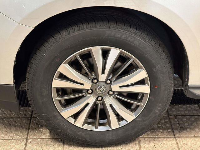Used 2020 Nissan Pathfinder SV FWD image 13