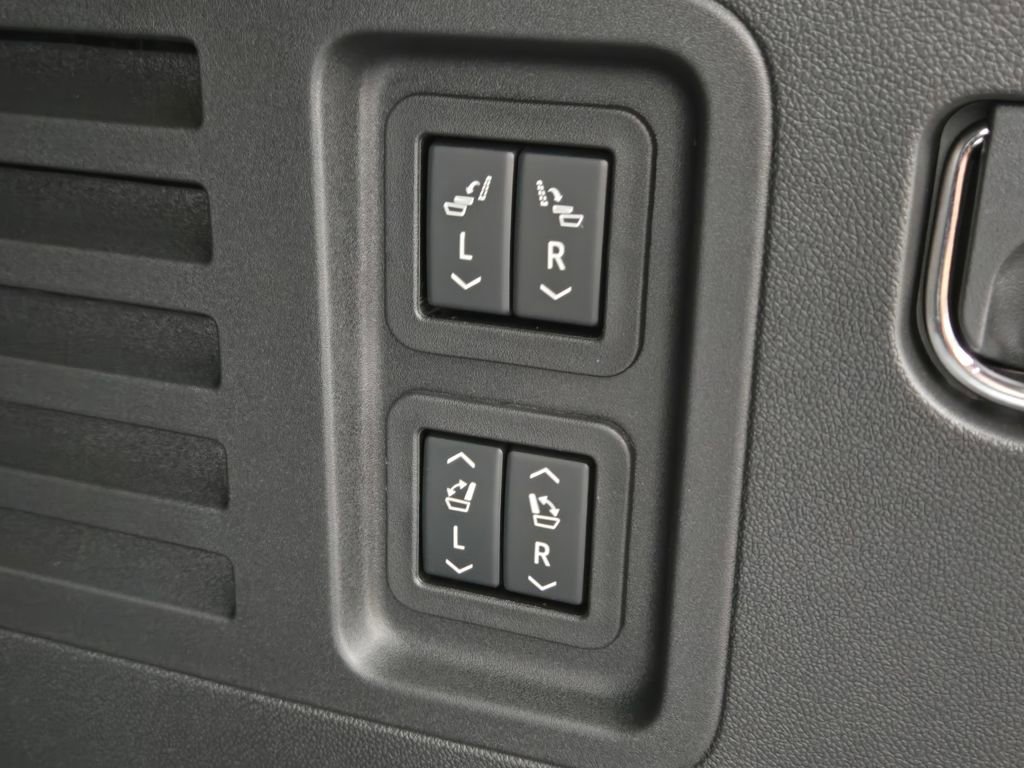 New 2026 Buick Enclave Sport Touring w/ Power Package image 16