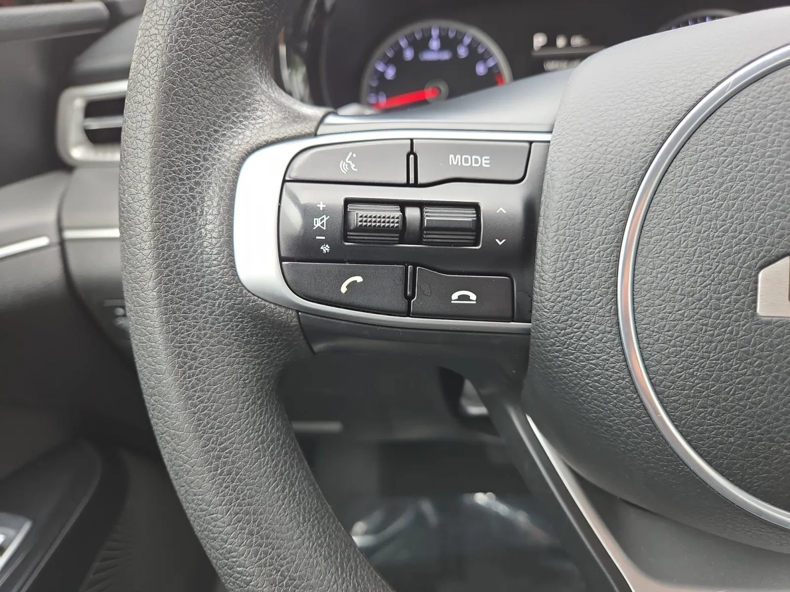 Used 2023 Kia K5 LXS FWD image 22
