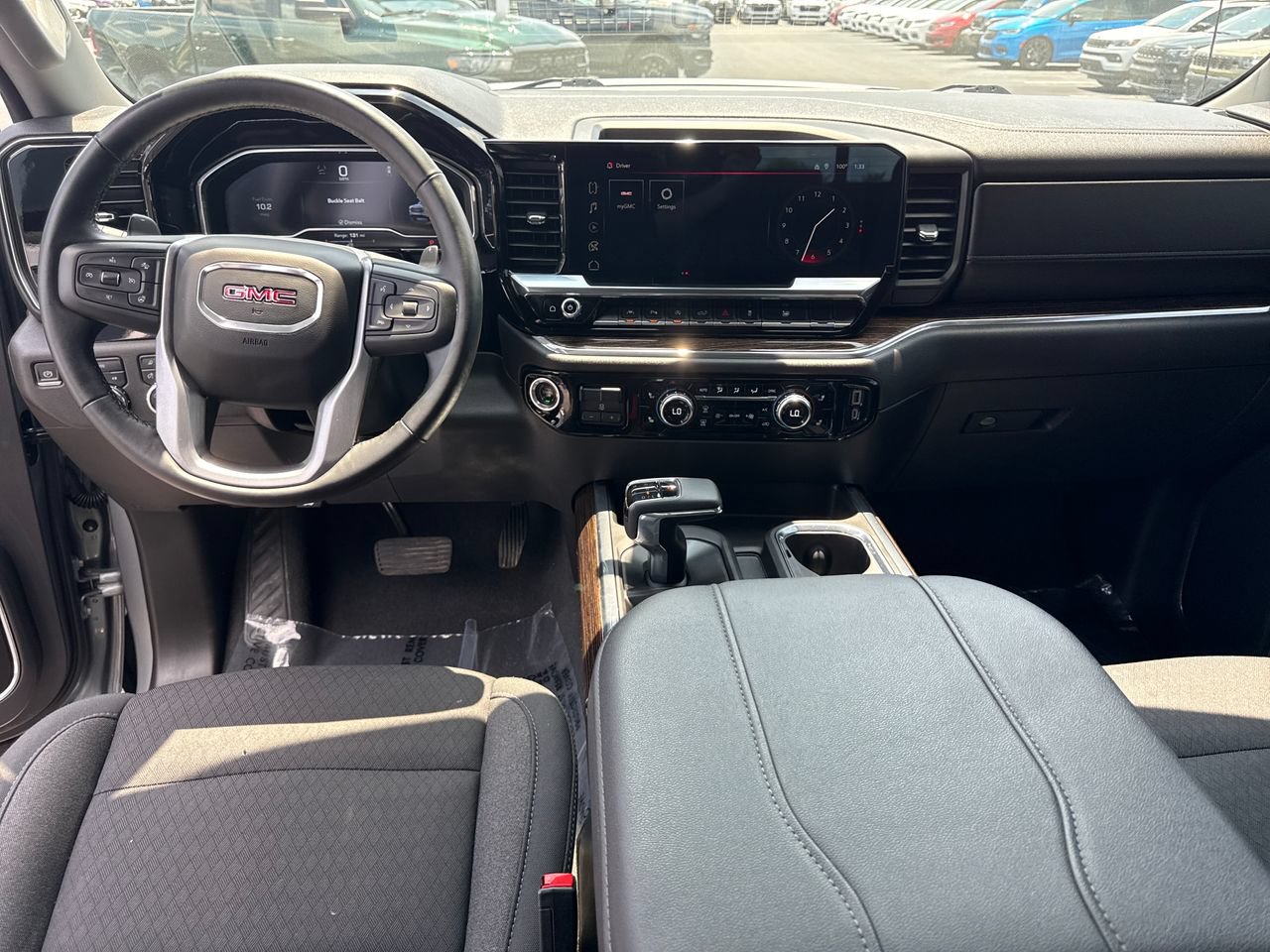 Used 2023 GMC Sierra 1500 Elevation w/ Preferred Package AWD/4WD image 15