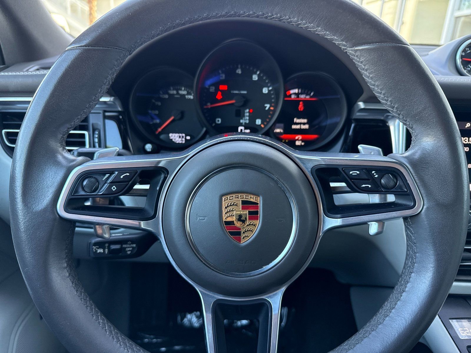 Used 2020 Porsche Macan AWD/4WD image 22