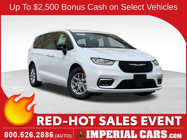 New 2026 Chrysler Pacifica Select