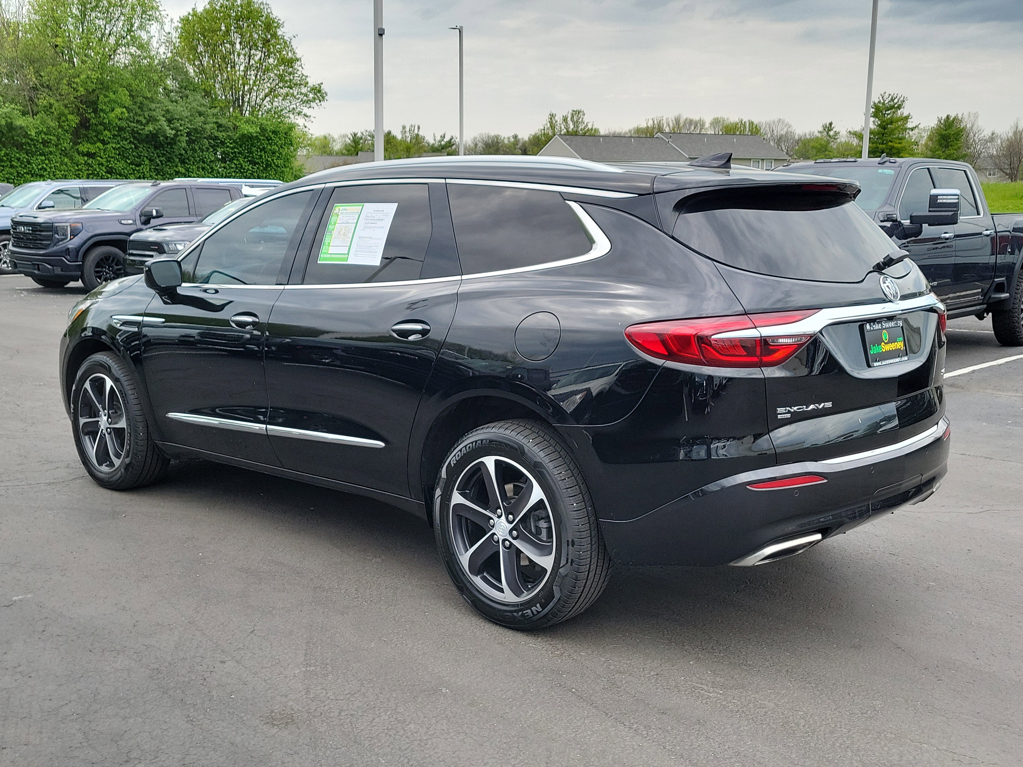 Used 2021 Buick Enclave Essence w/ Sport Touring Edition image 3