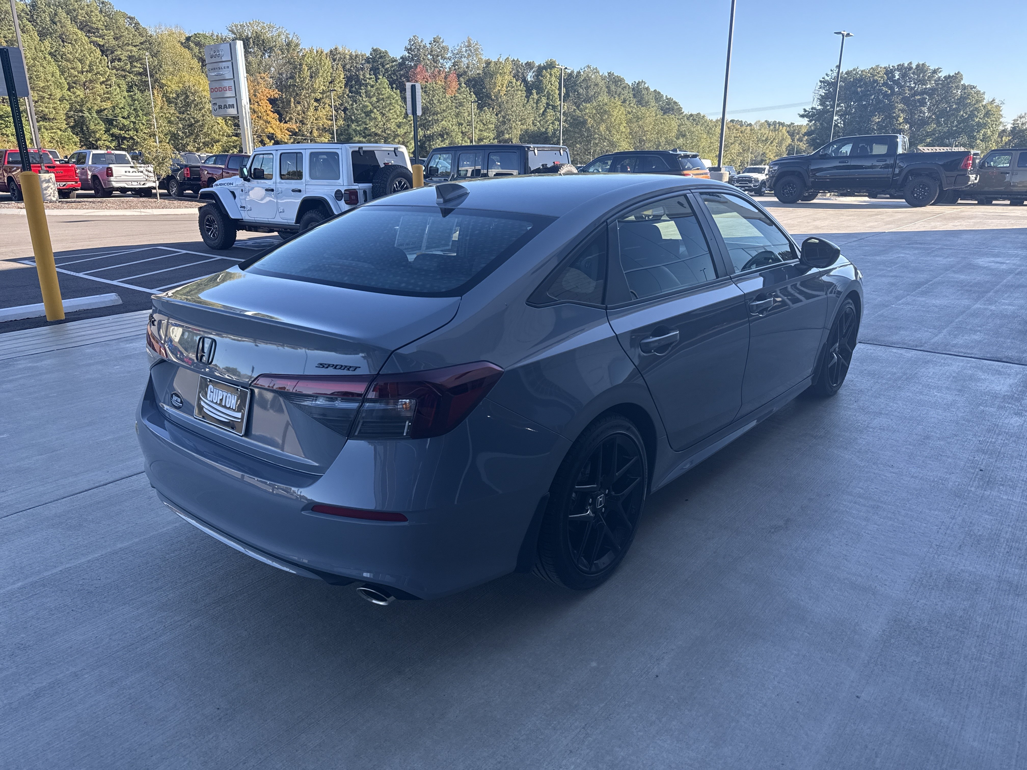 Used 2025 Honda Civic Sport image 5