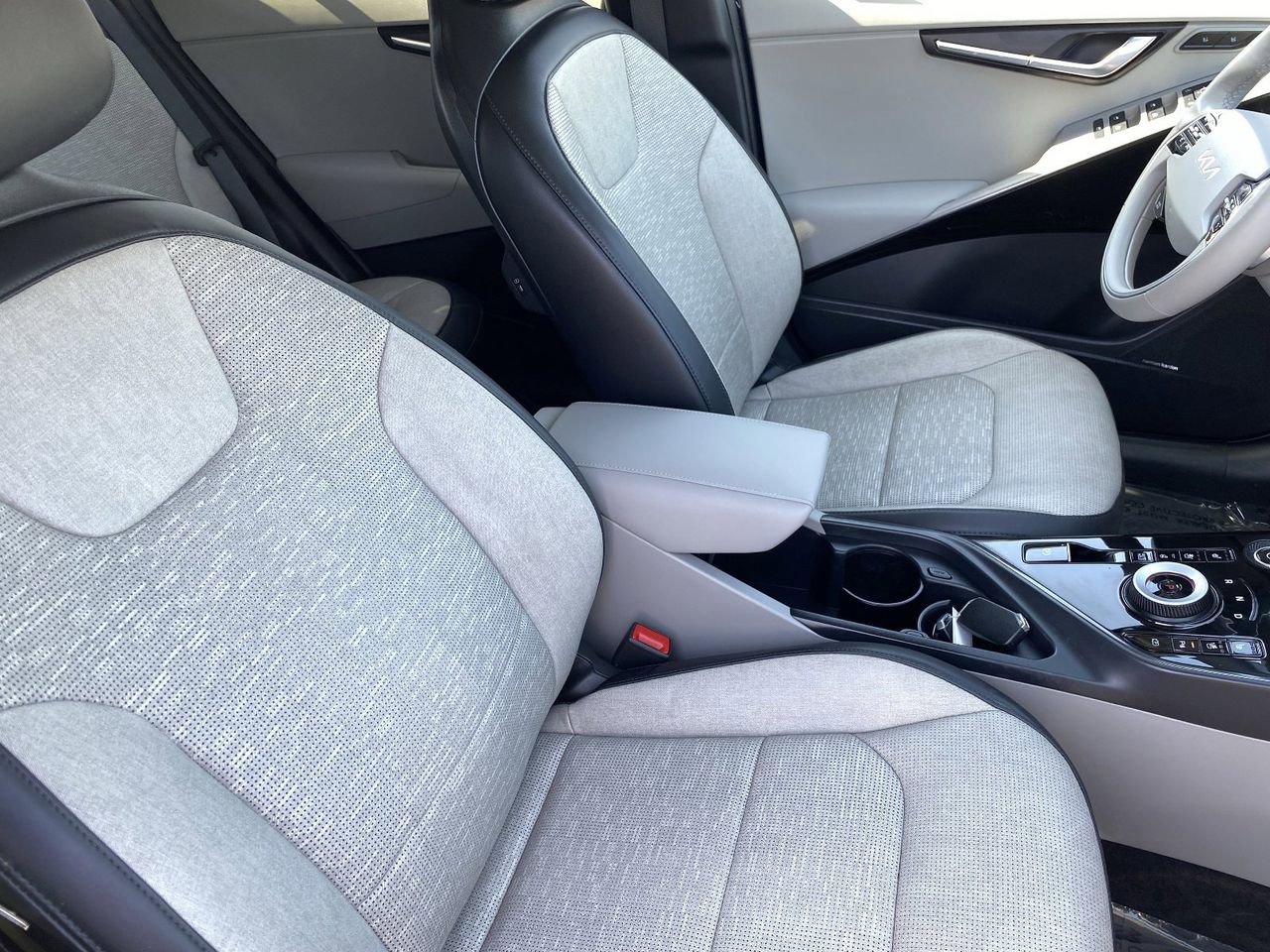 Used 2023 Kia Niro Wave FWD image 11
