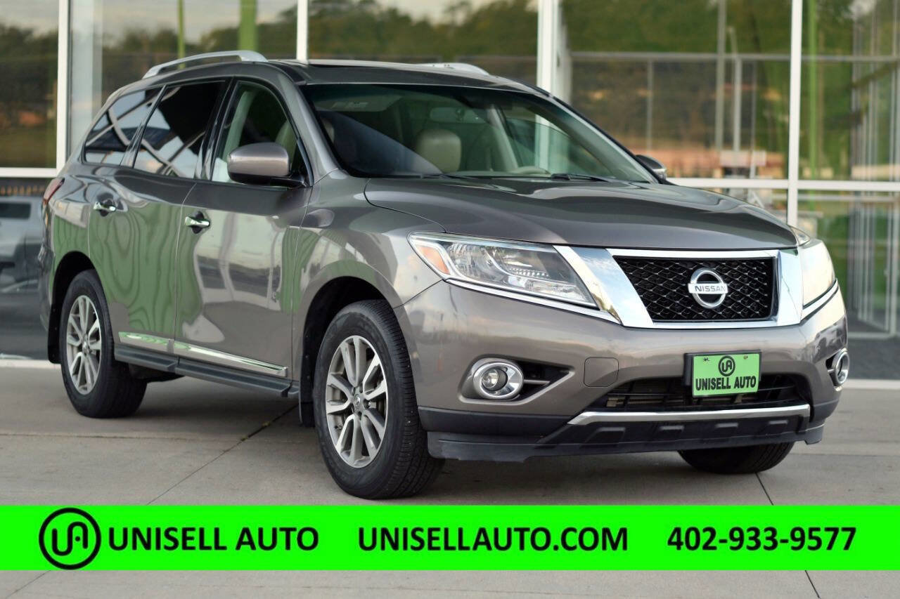 Used 2014 Nissan Pathfinder SL w/ SL Premium Package