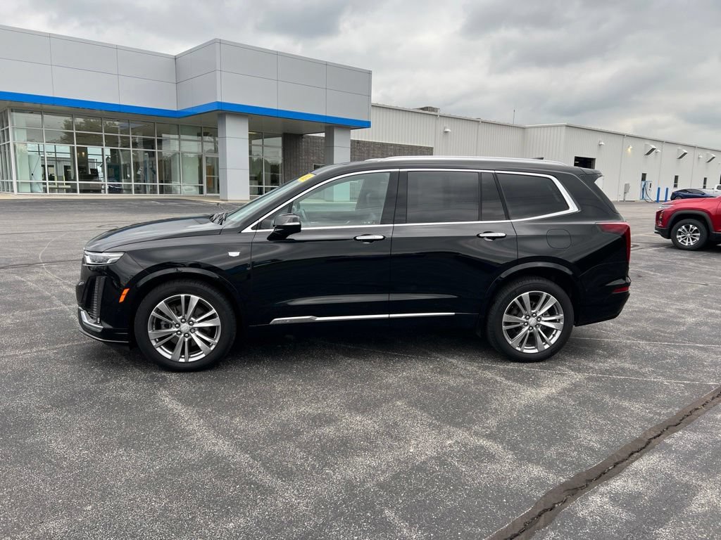 Used 2024 Cadillac XT6 Premium Luxury w/ Technology Package AWD/4WD image 4