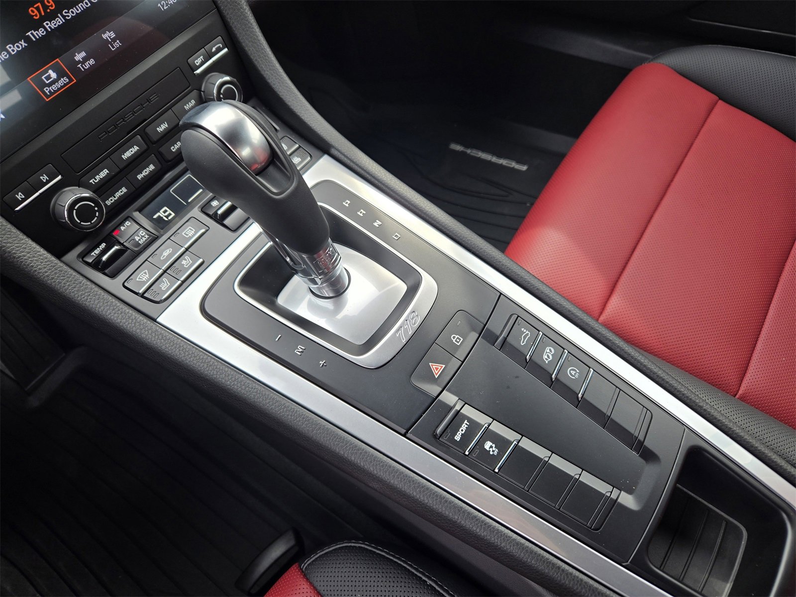 Used 2025 Porsche 718 Cayman image 18