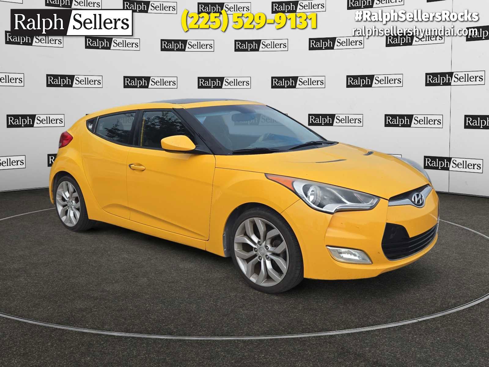 Used 2013 Hyundai Veloster w/ Style Pkg