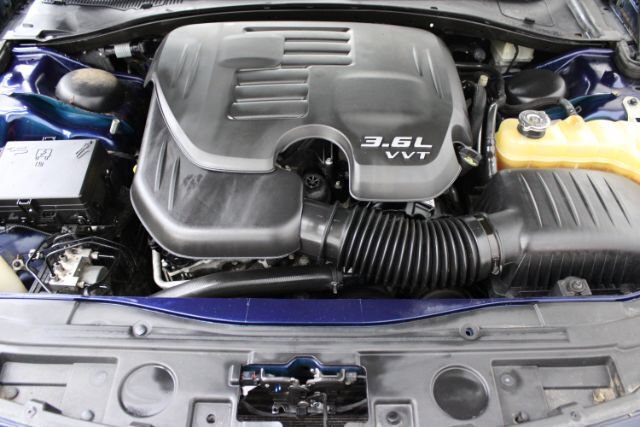 Used 2016 Chrysler 300 Limited RWD image 22
