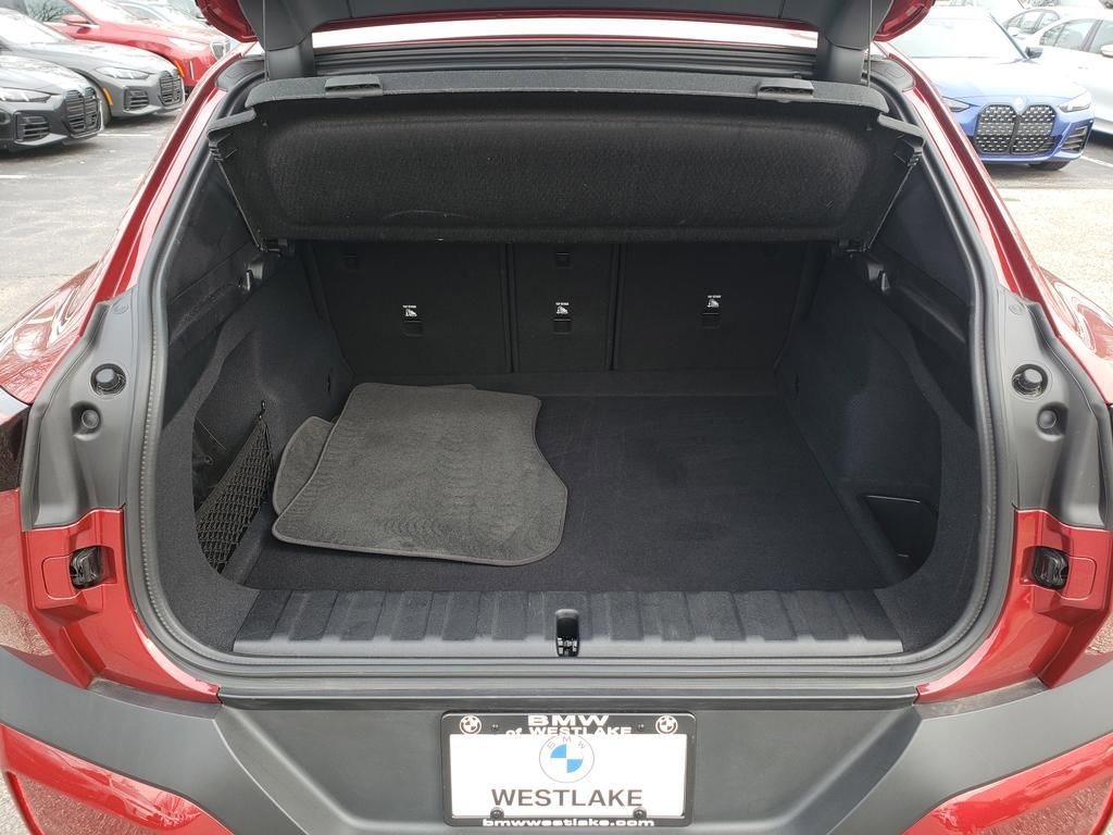 Certified 2025 BMW X2 xDrive28i AWD/4WD image 9