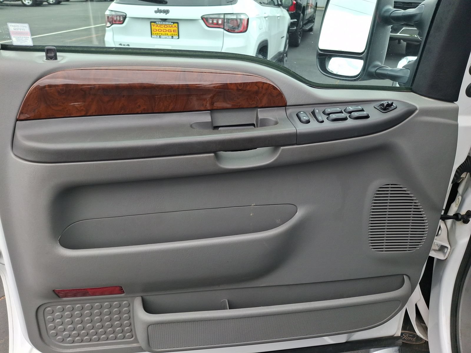 Used 2004 Ford F250 XL RWD image 13