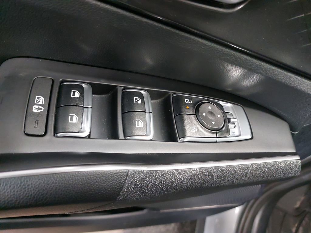 Used 2024 Kia Sorento S w/ Panoramic Sunroof Package image 48