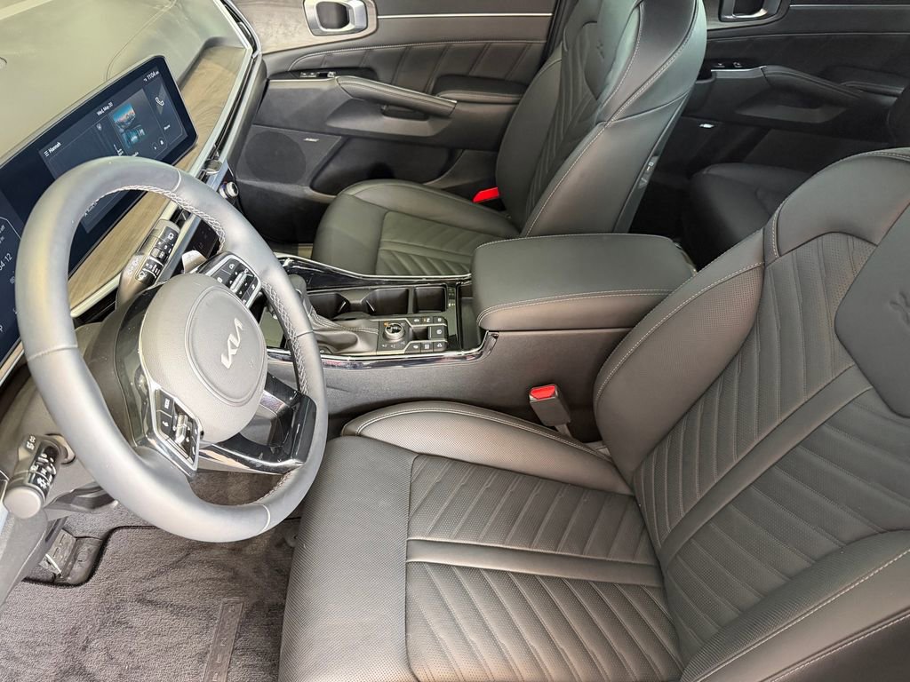 Used 2025 Kia Sorento SX Prestige AWD/4WD image 14