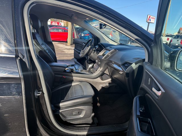 Used 2017 Ford Edge SEL w/ Equipment Group 201A image 12
