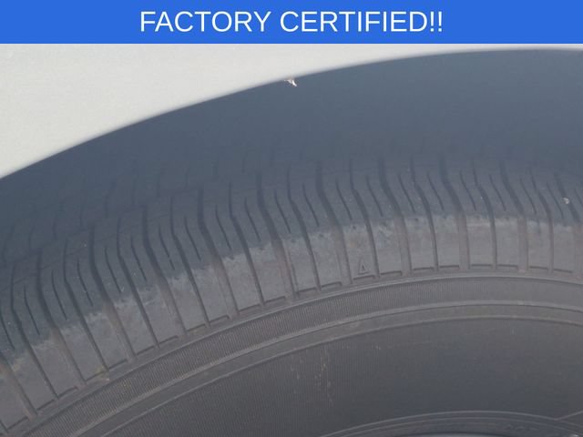 Certified 2024 Chrysler Pacifica Touring-L FWD image 11