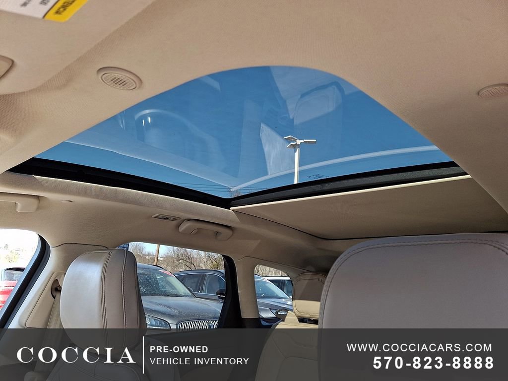 Used 2020 Lincoln Corsair Reserve w/ Elements Package image 14