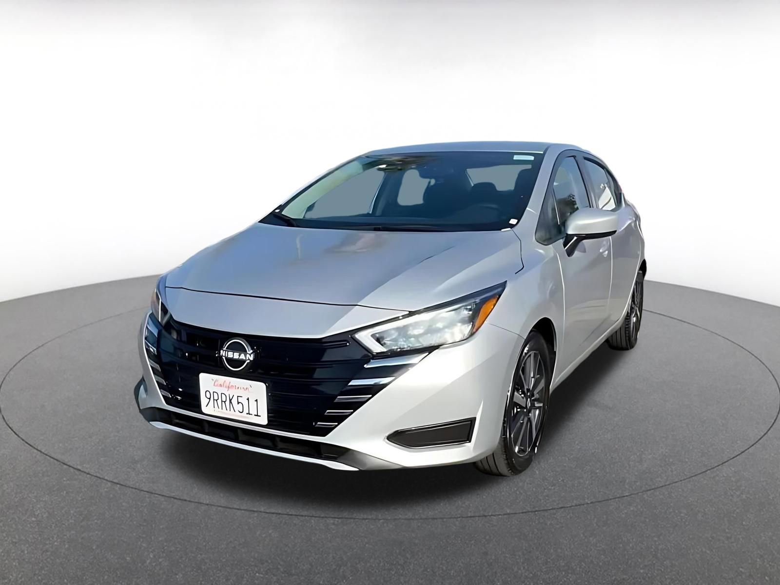 Used 2025 Nissan Versa SV FWD image 7